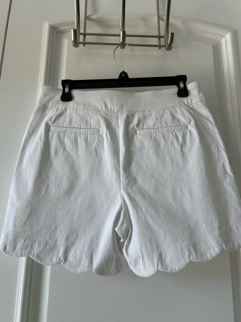 crown & ivy White Scallop-Hem Bermuda Shorts - Picture 2 of 3